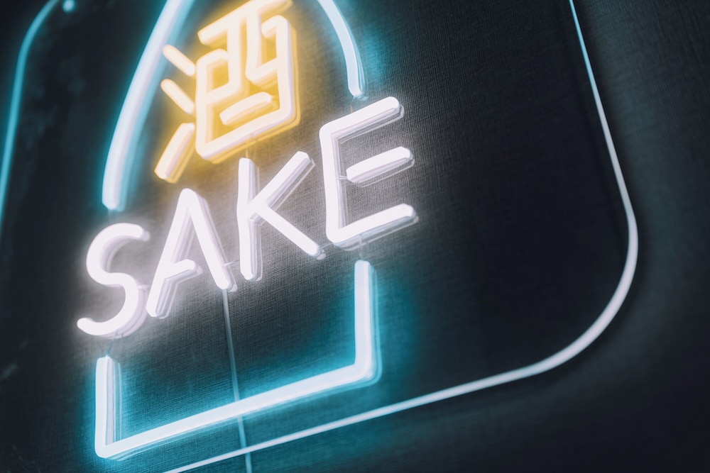 Shinjuku Neon Den 102