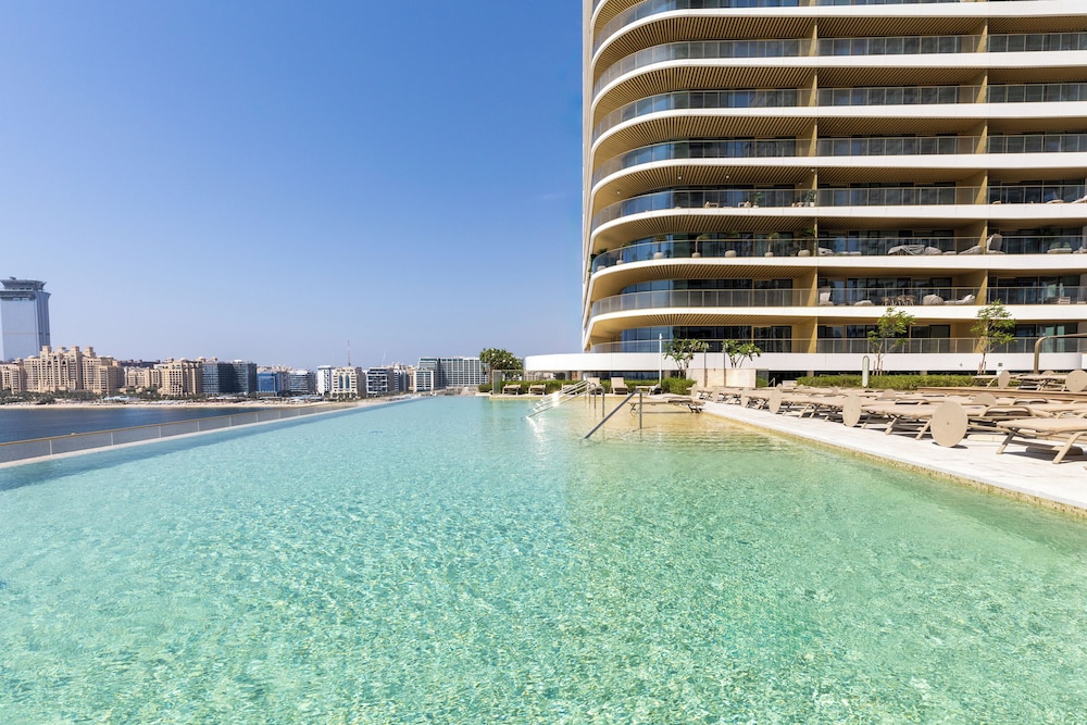 Maison Privee - Coastal Living w/ Uninterrupted Sea and Palm Views