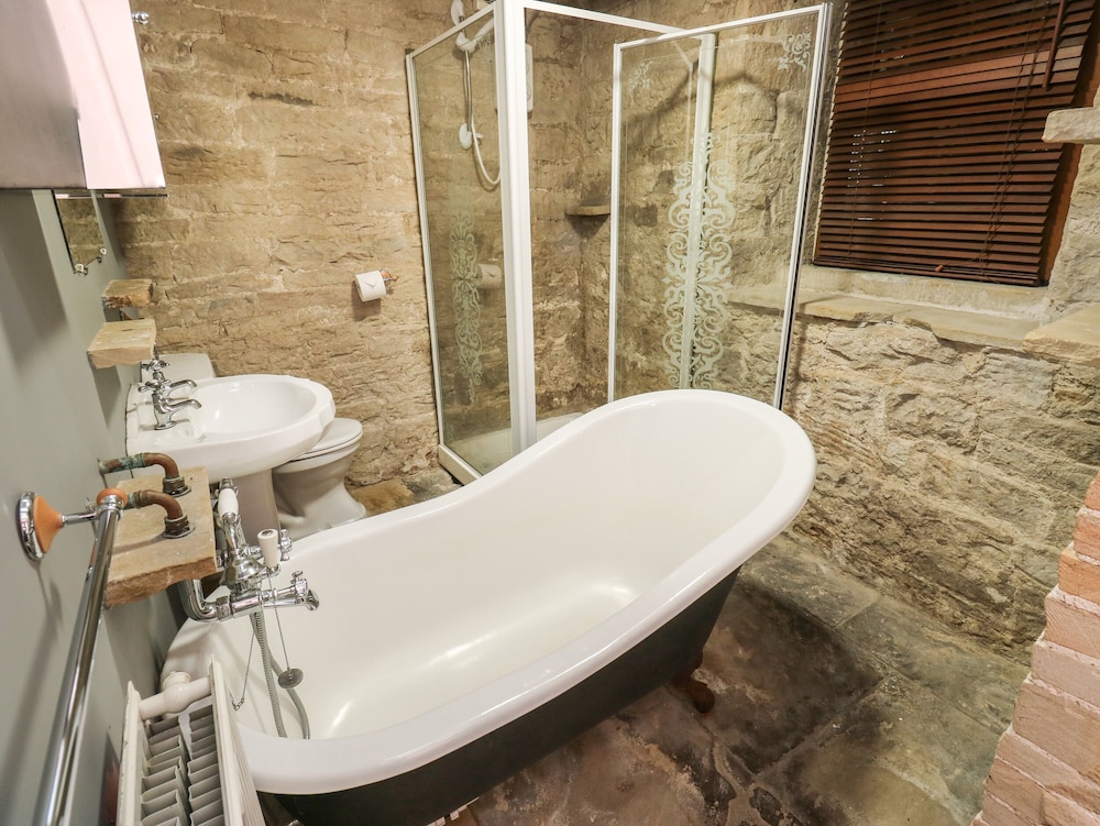 The Old Post Office - Pet Friendly Group Stays in Holmfirth