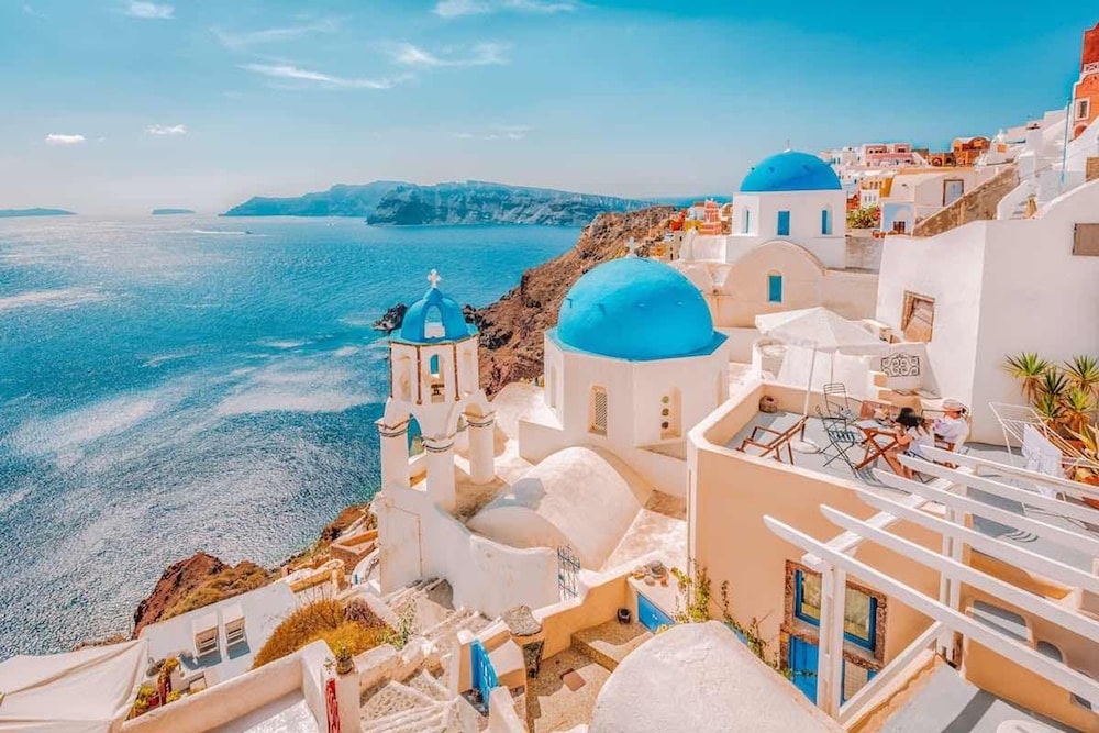 Santorini Rooftop Hot Tub Suite w Panoramic Views