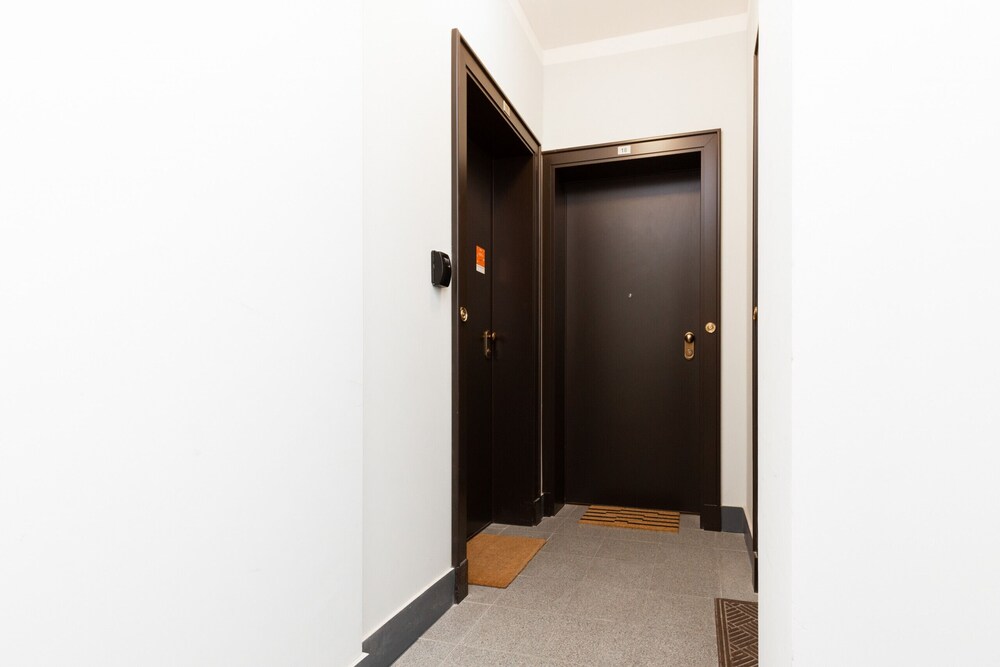Apartment With Parking by Renters view 5