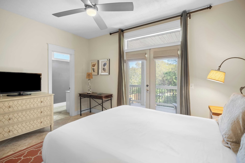 30A Beach House w/ Private Pool, Fire Pit, BBQ & Golf Cart to Rosemary Beach
