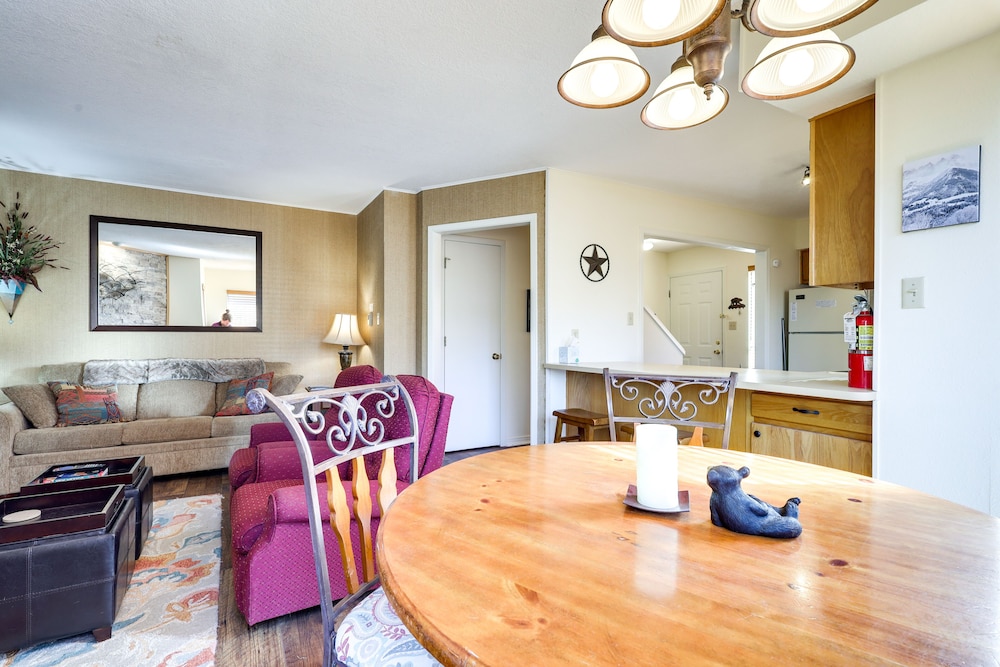 Bright Angel Fire Resort Condo: Walk to Ski Lift view 4