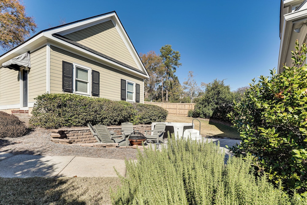 Summerville Historic Bungalow w/ Hot Tub
