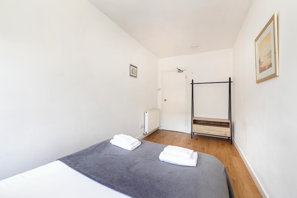 Charming City Apartment on Royal Mile