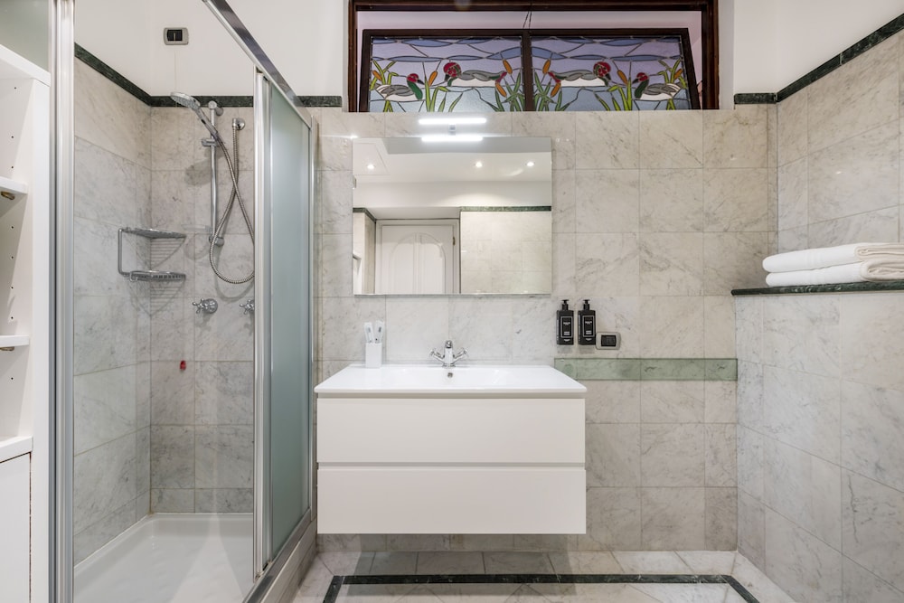 Milan Royal Suites & Luxury Apartments