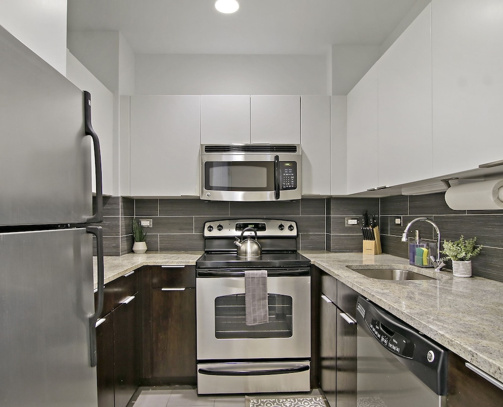 1BR in Hyde Park - Del Prado 811