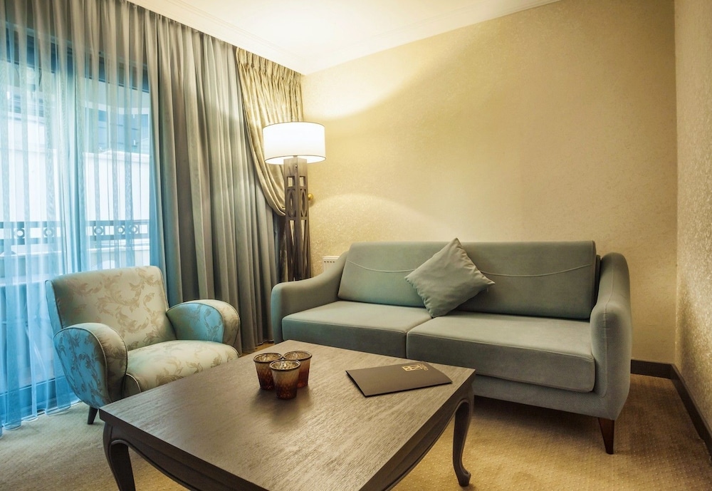 Cadence Design Otel - Image 12