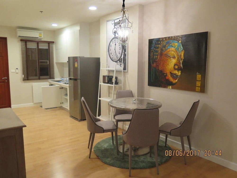 1703 - 2 Bdr Condo Seaview Boathouse Hua Hin
