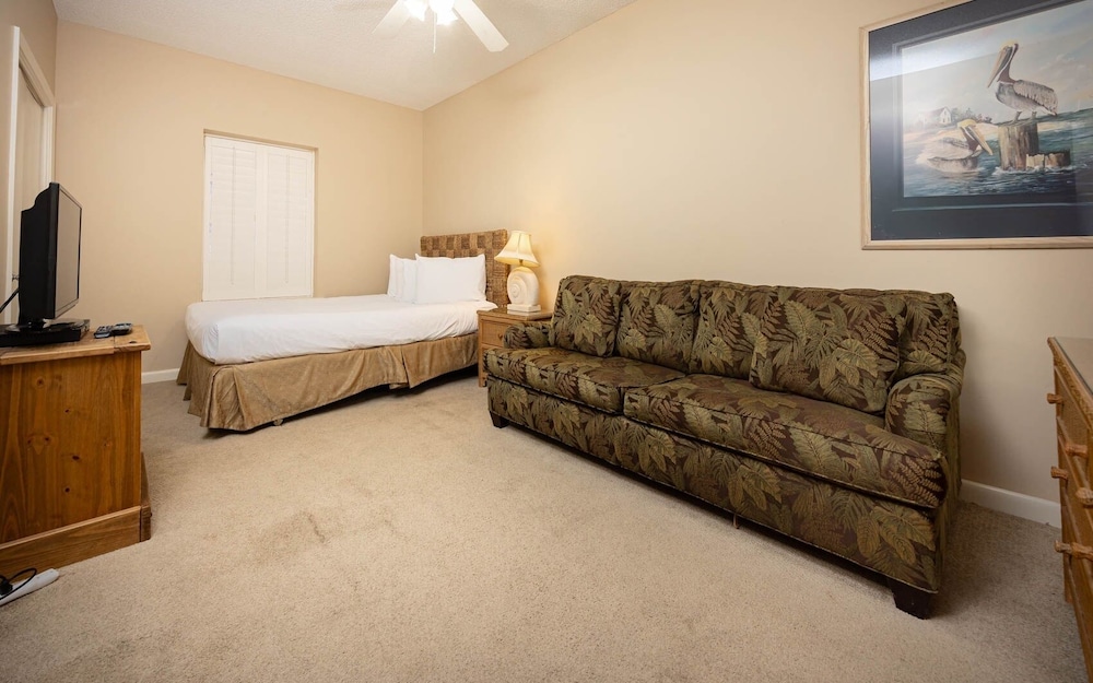 Phoenix East 2 2153 3 Bedroom Condo