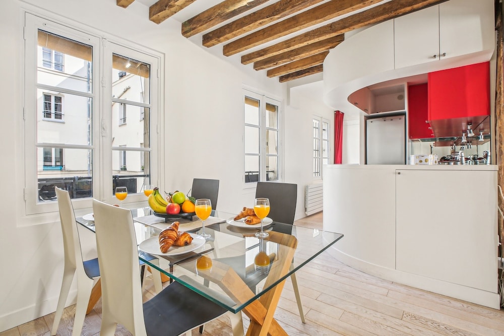 Spacious 1BR in the Heart of Paris