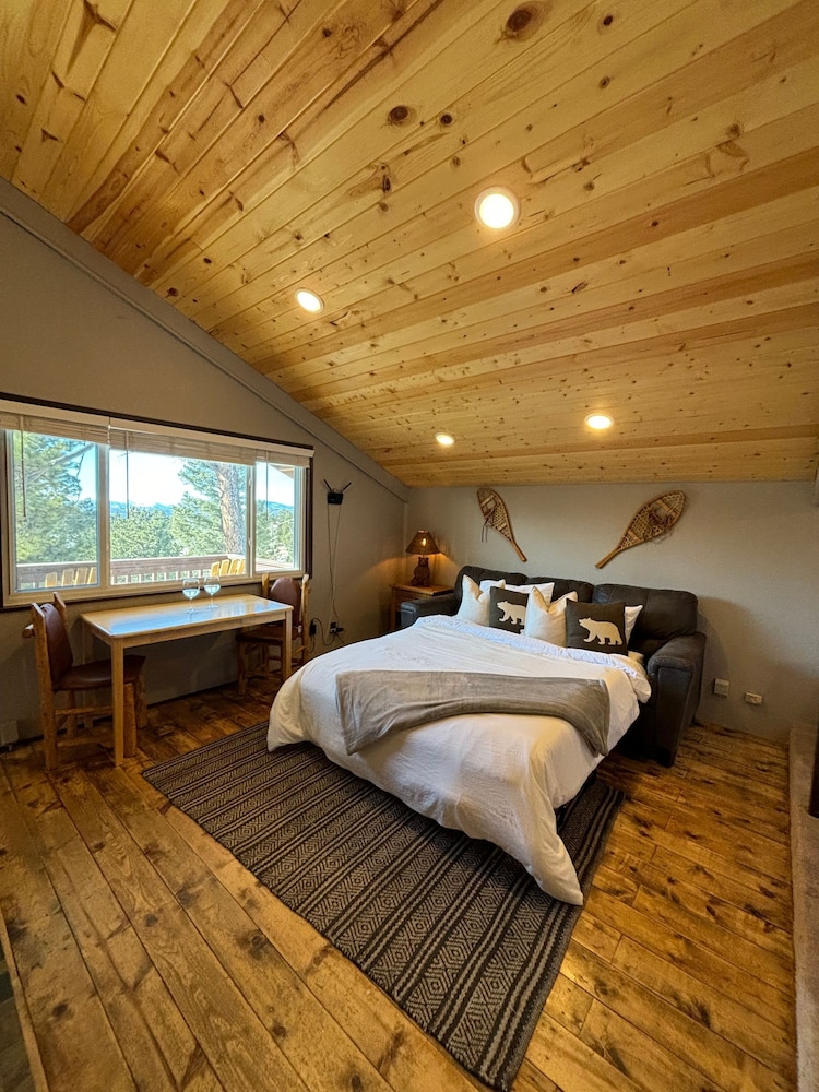 Perch Point- Hikers Dream Cabin Base