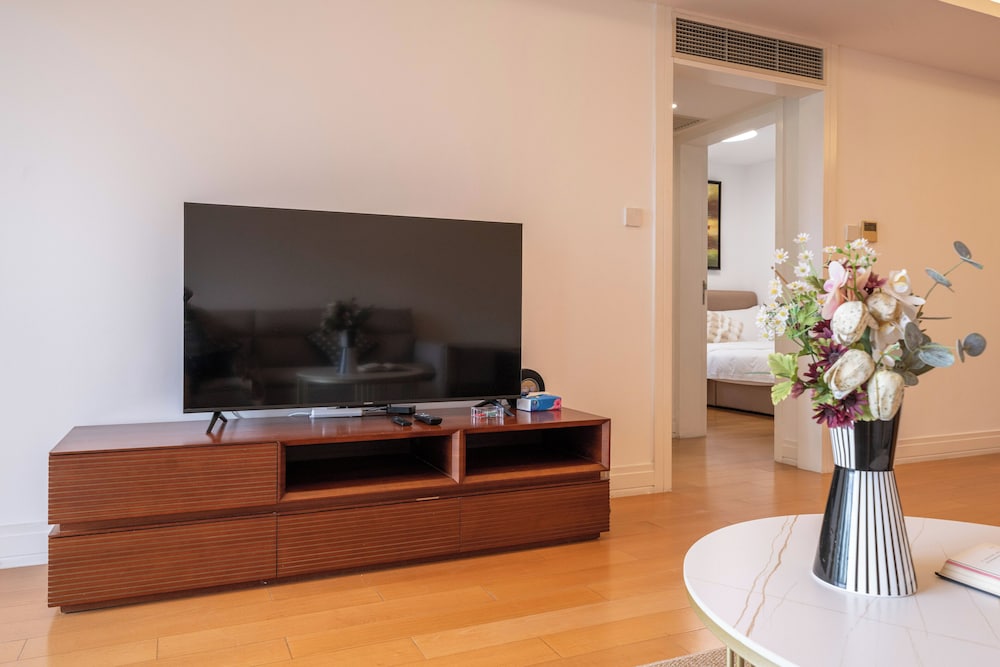 Tyms Family 2BR 1BA Apt Xujiahui Center