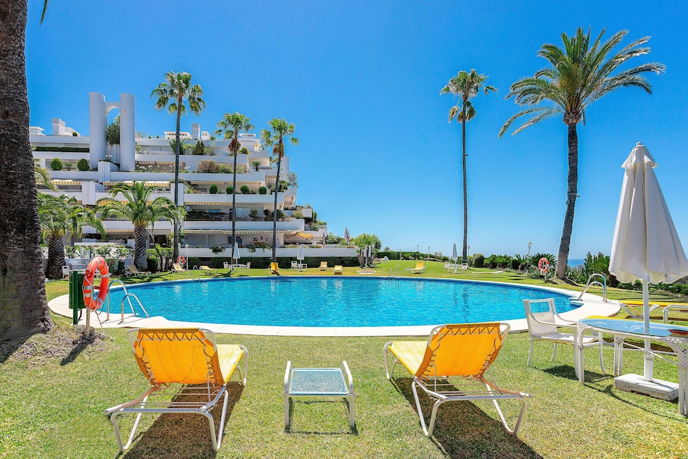 Genteel Home Las Lomas