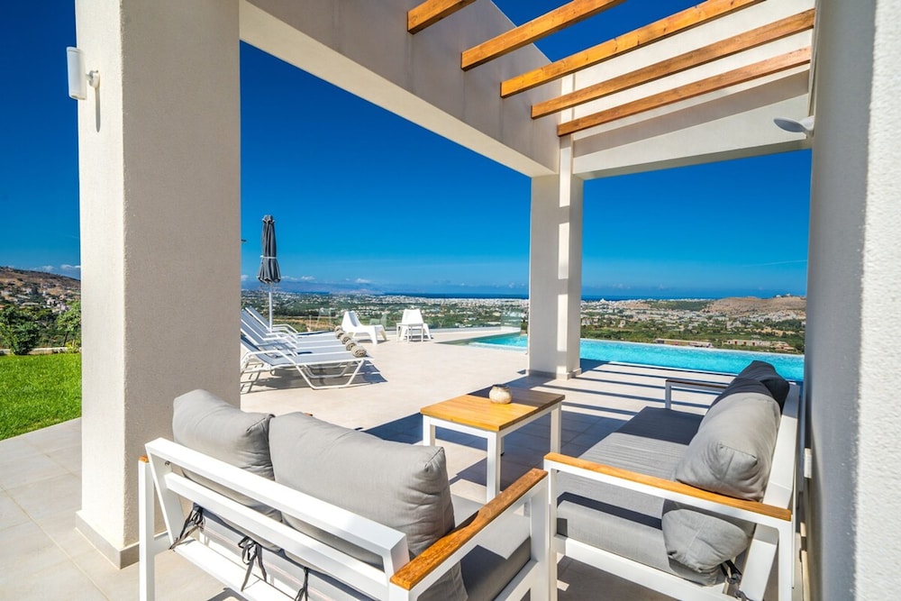 Villa Con Vista- Heated Pool 4 bdr Sleeps 8