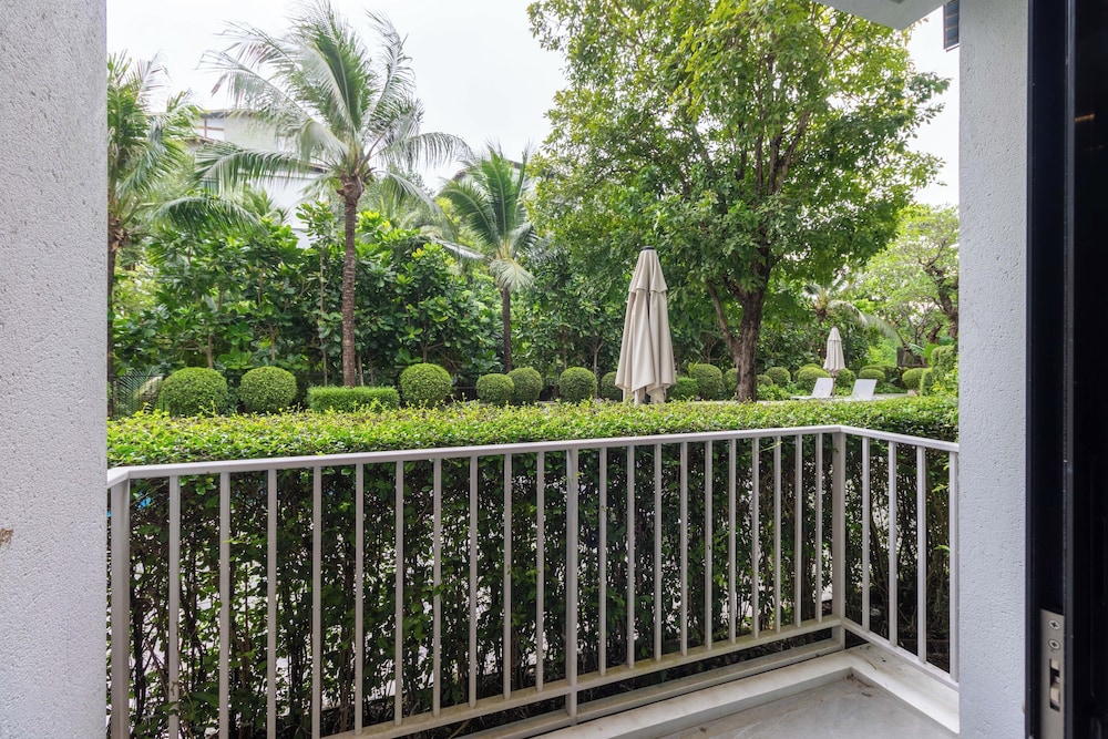2Br Pool Access Near Rawai Beach C241