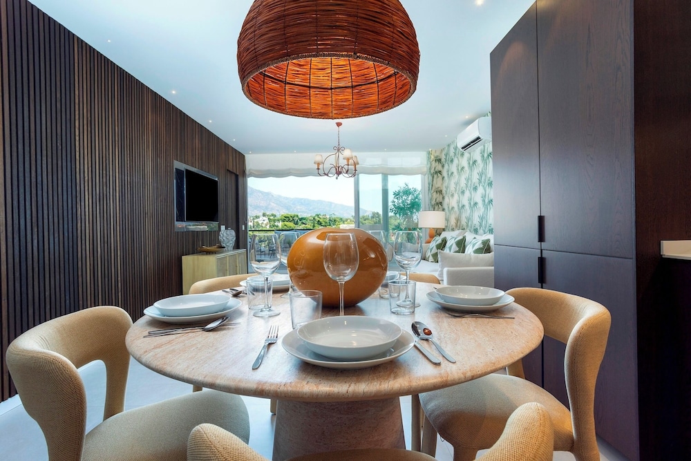 Amazing 3BD apt and Pool. Señorío de Aloha