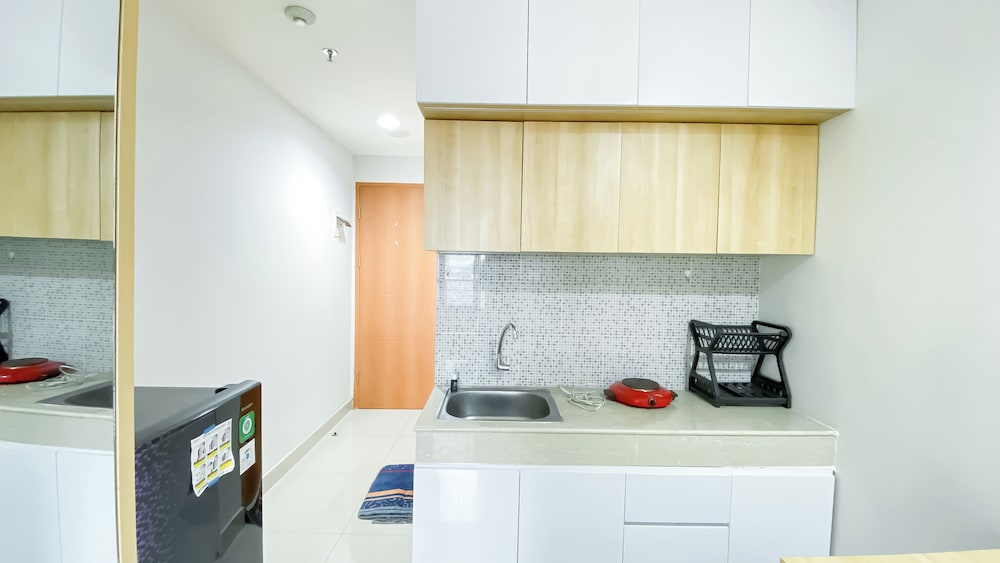 Nice And Comfy Studio At Evenciio Margonda Apartment