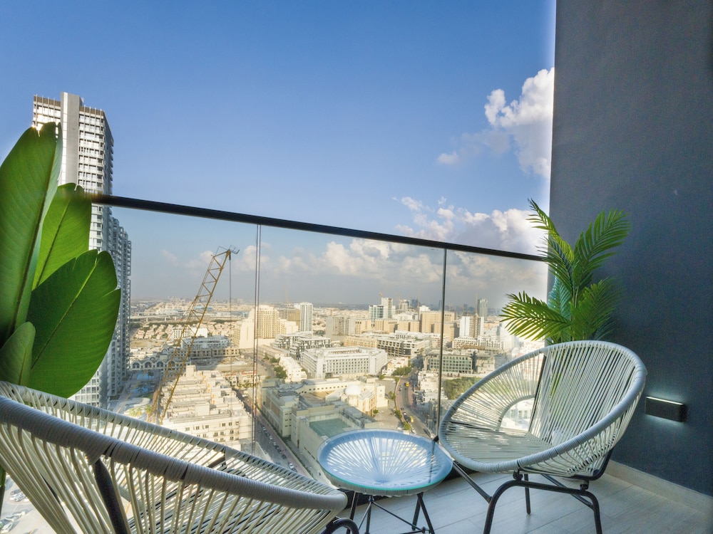 Easygo-- Amazing 1bdr Binghatti Heights