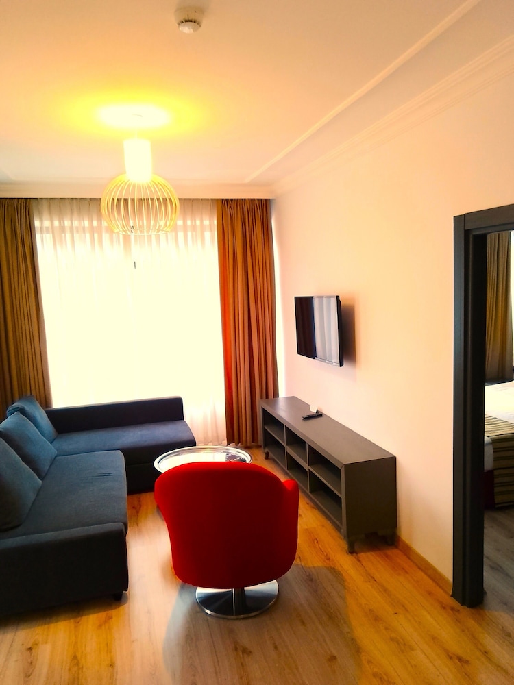 Bright Flat with Cute Balcony- PETUNYA