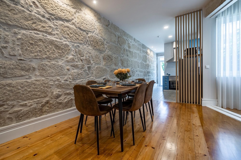 Nomad s Family - 3bdr Flat in a Quiet Street view 2