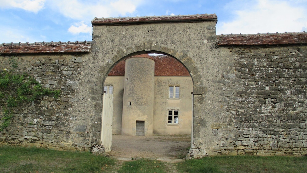 Mansion in Burgundy Near Morvan Natural Park