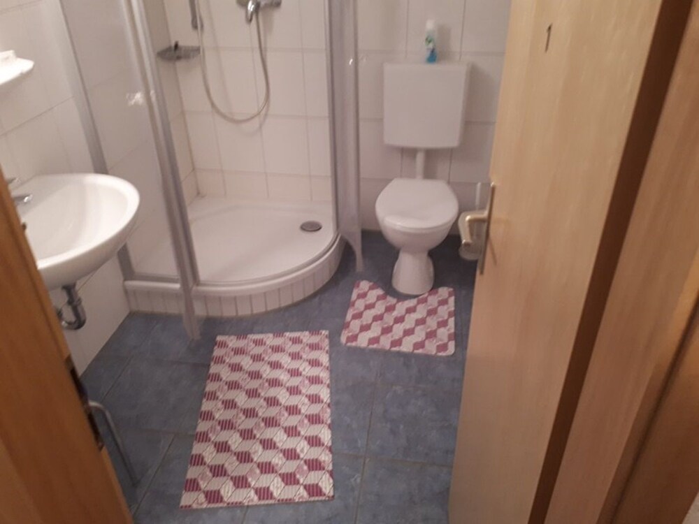 Photo 12