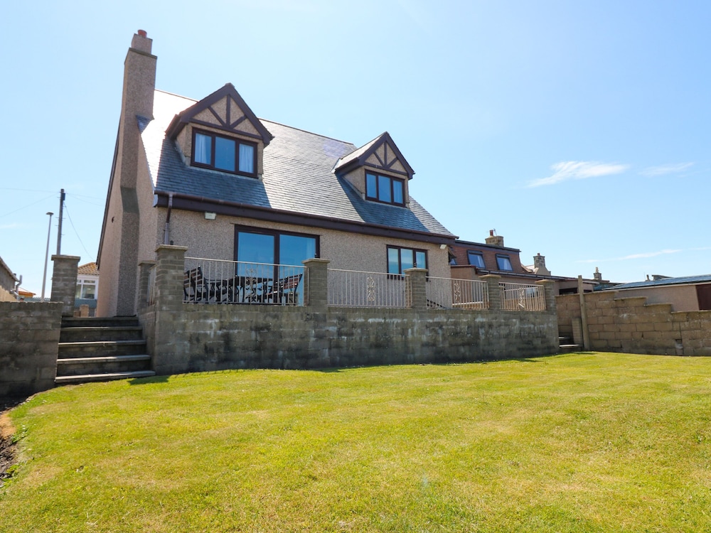 Shoreline House