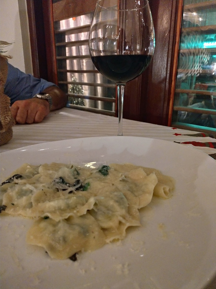 Via Emilia Bed and Breakfast Restaurante