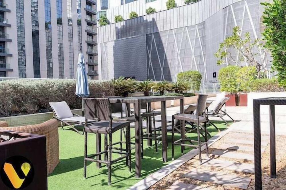 Vogue Stylish Apt Near Dubai Mall & Burj