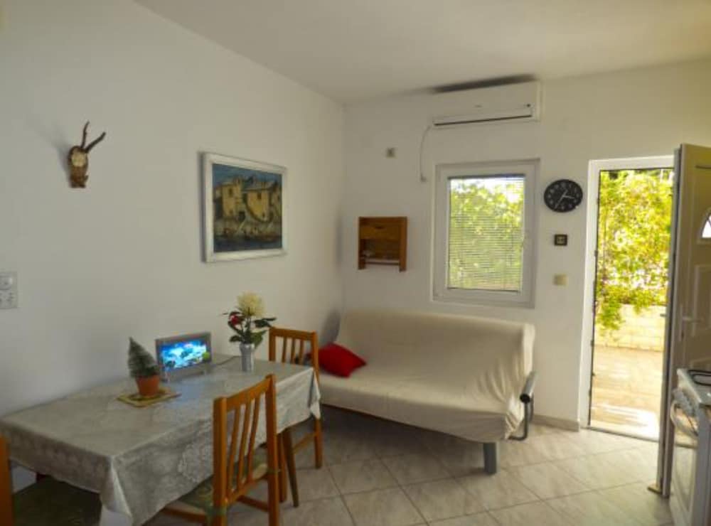 Beachfront Apartments Plaža