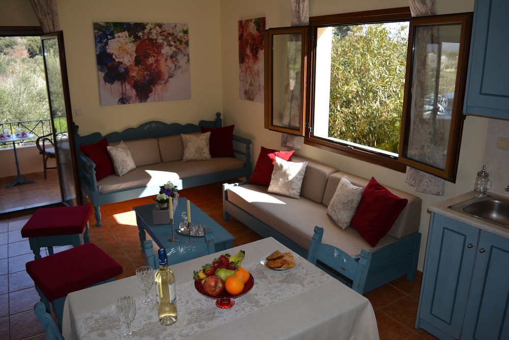 Elianthos Villa