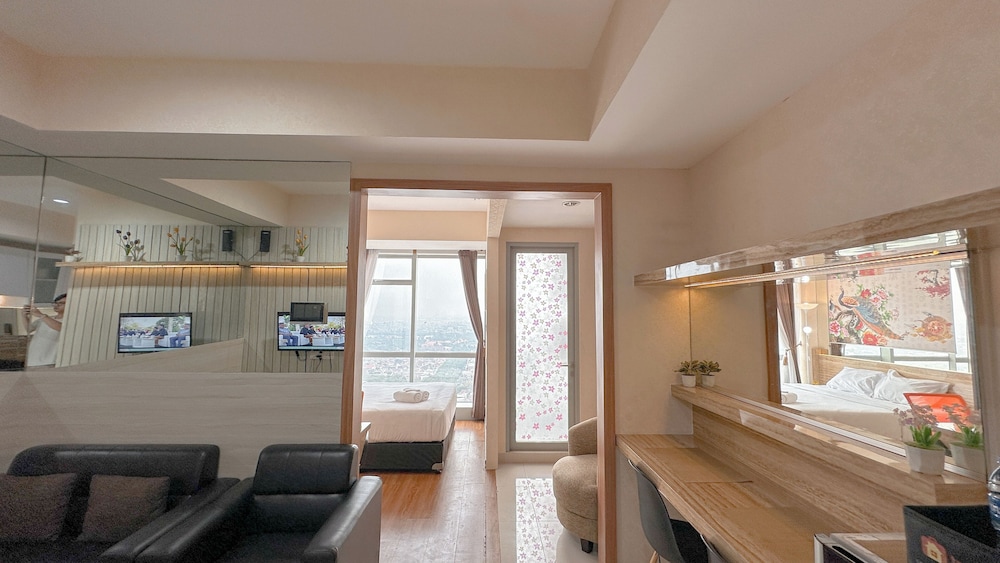 Comfortable Living And Best Location 1Br At Grand Sungkono Lagoon Apartment