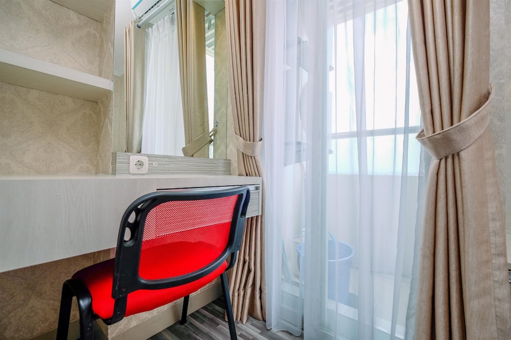 Elegant And Comfortable 1Br Apartment At Atlanta Residences view 4