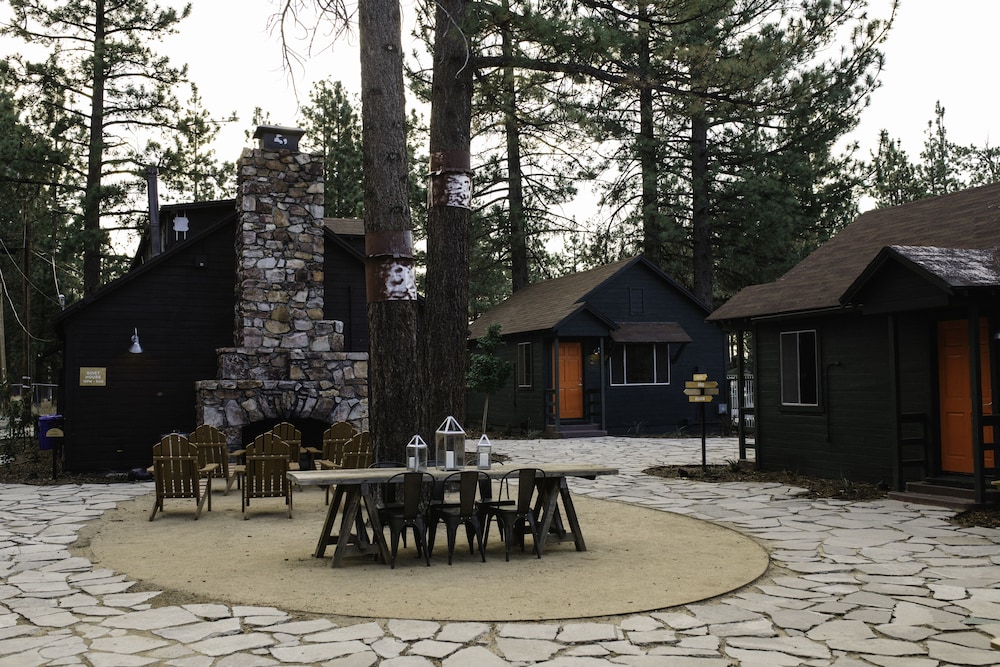 Noon Lodge at Mallard Bay