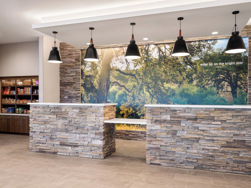 La Quinta Inn And Suites By Wyndham Lincoln