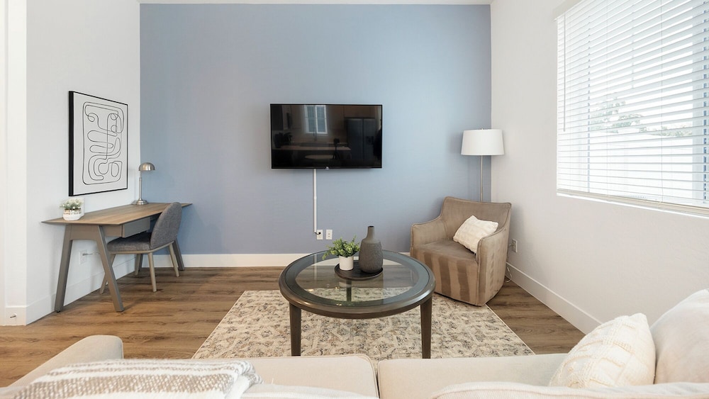 Landing Apartments Phoenix - Maryvale Village