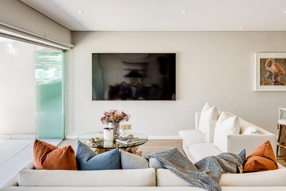 Clifton 2bed Penthouse Sea Views Dunmore Horizons