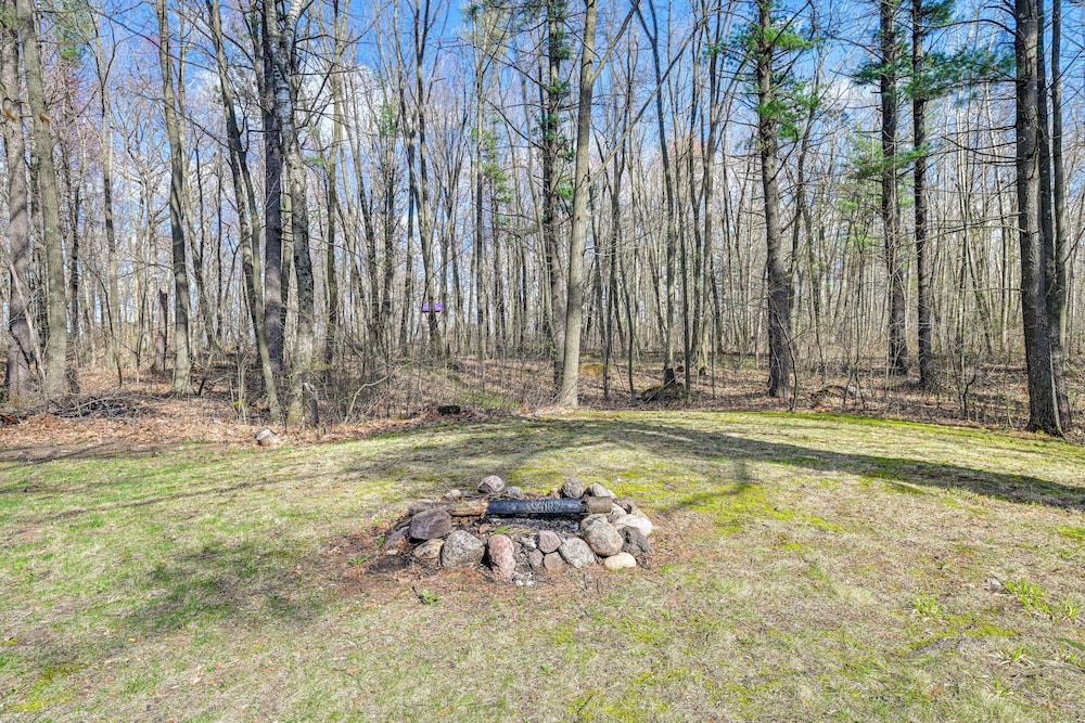 Furnished Deck w/ Forested Views: Manawa Home!