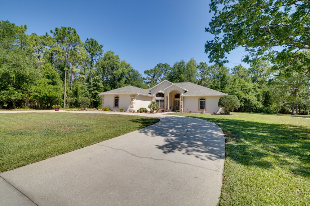 'simplicity' Citrus Springs Home ~ 4 Mi to Rivers!
