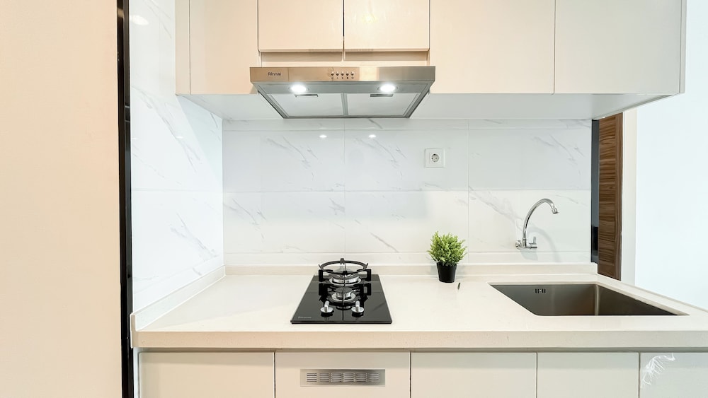 Elegant And Homey 3Br Apartment Sky House Bsd