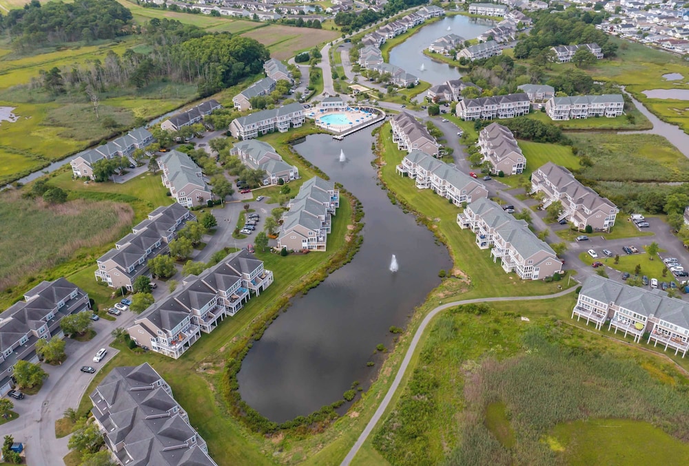 Whale of a Time Waterfront Stay for 10 With Resort-style Amenities
