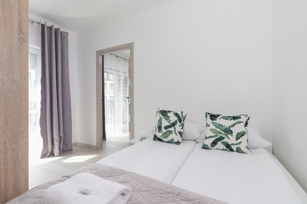 Expo Cracow Apartment by Renters view 5