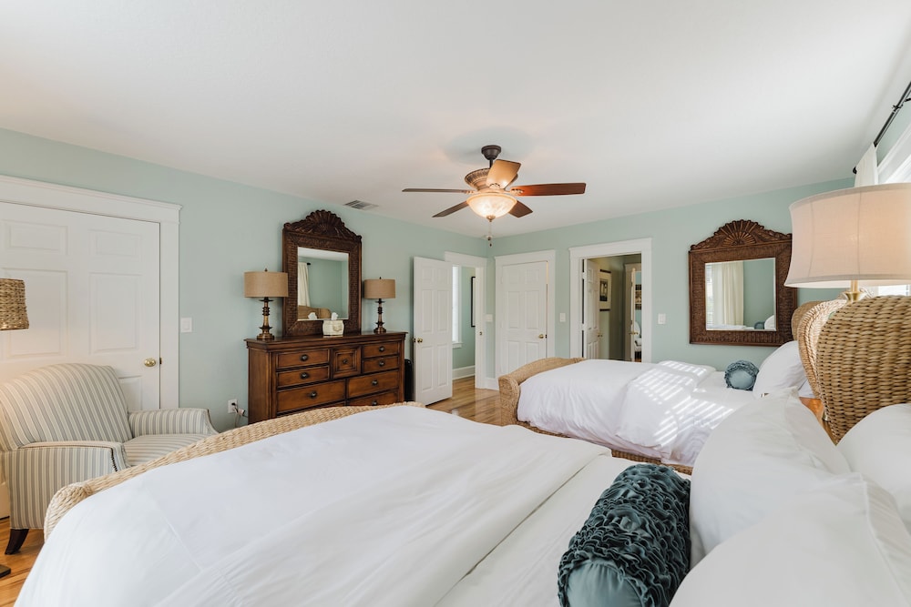 Charleston House