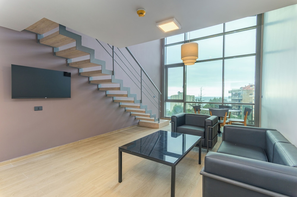Jounieh Living - Residences by Local Host