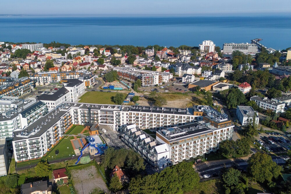 Bel Mare Stylish Apartment by Renters view 3