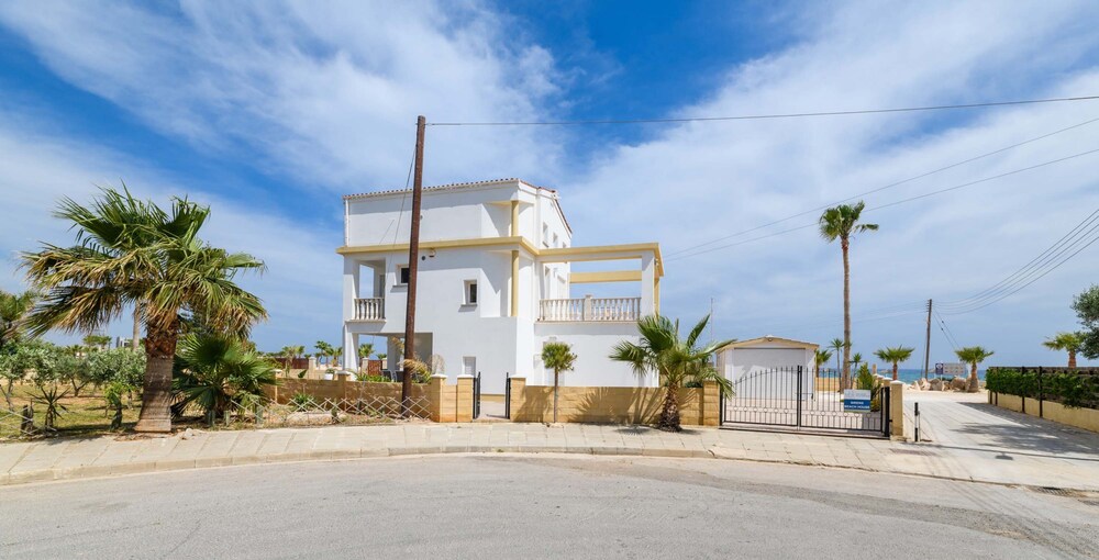 Sirens Beach House in Ayia Napa