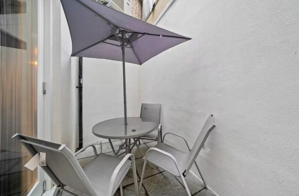 Flat 1 Victoria Grove