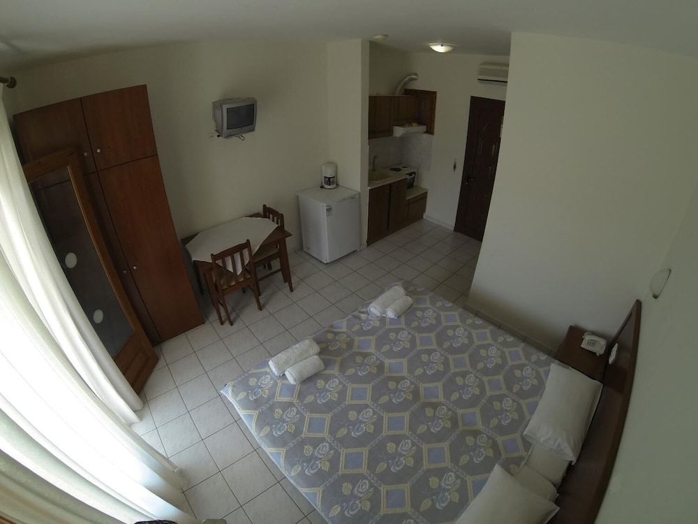Photo 16