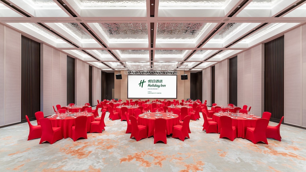 Holiday Inn Liaoyuan City Center by IHG